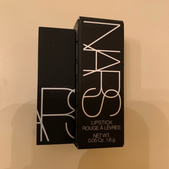 🚫SOLD🚫NEW NARS Lipstick Shade Tolède - Picture 2 of 8